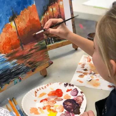 Girl_8_yrs_old_learning_acrylic_painting_landscapes