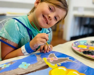 Showcase 5 to 7 year-old art students