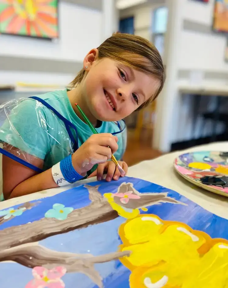 Showcase 5 to 7 year-old art students